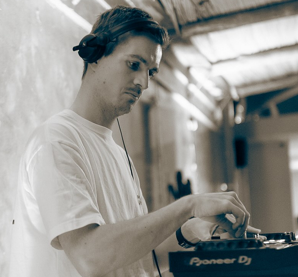 Live DJ night